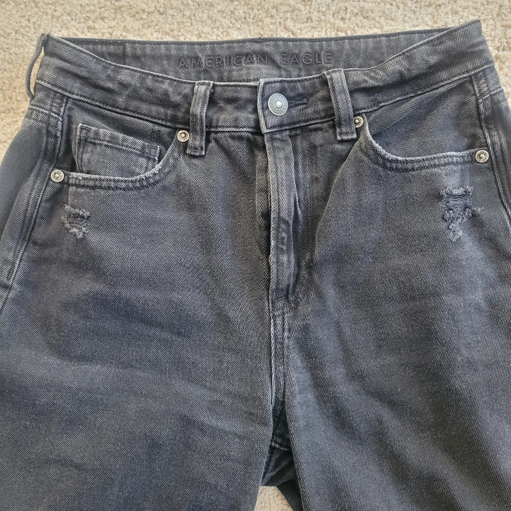 American Eagle Womens Ripped Mom Straight Jean Faded Black High Waisted  Size 4 - Picture 5 of 11